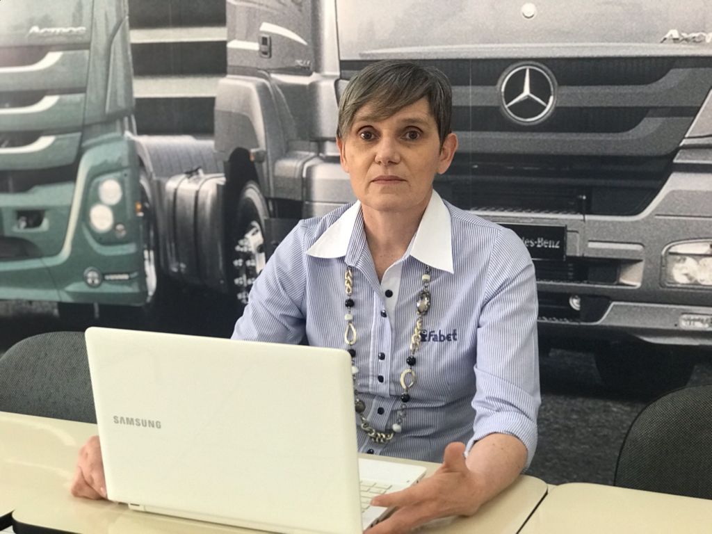 Salete Marisa Argenton, gerente geral da Fabet: “Precisamos investir nos motoristas na proporção necessária ao investimento em caminhões modernos, tecnológicos e potentes”